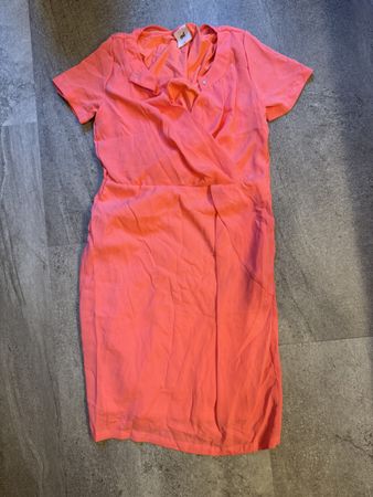 Sommerliches korallfarbenes Stillkleid, Grösse S