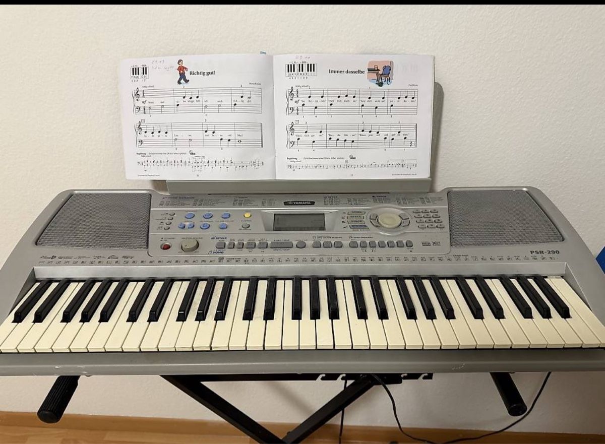 Yamaha Strumenti musicali: Yamaha  – Usato da Mönchaltorf venduto da rod_7hp2