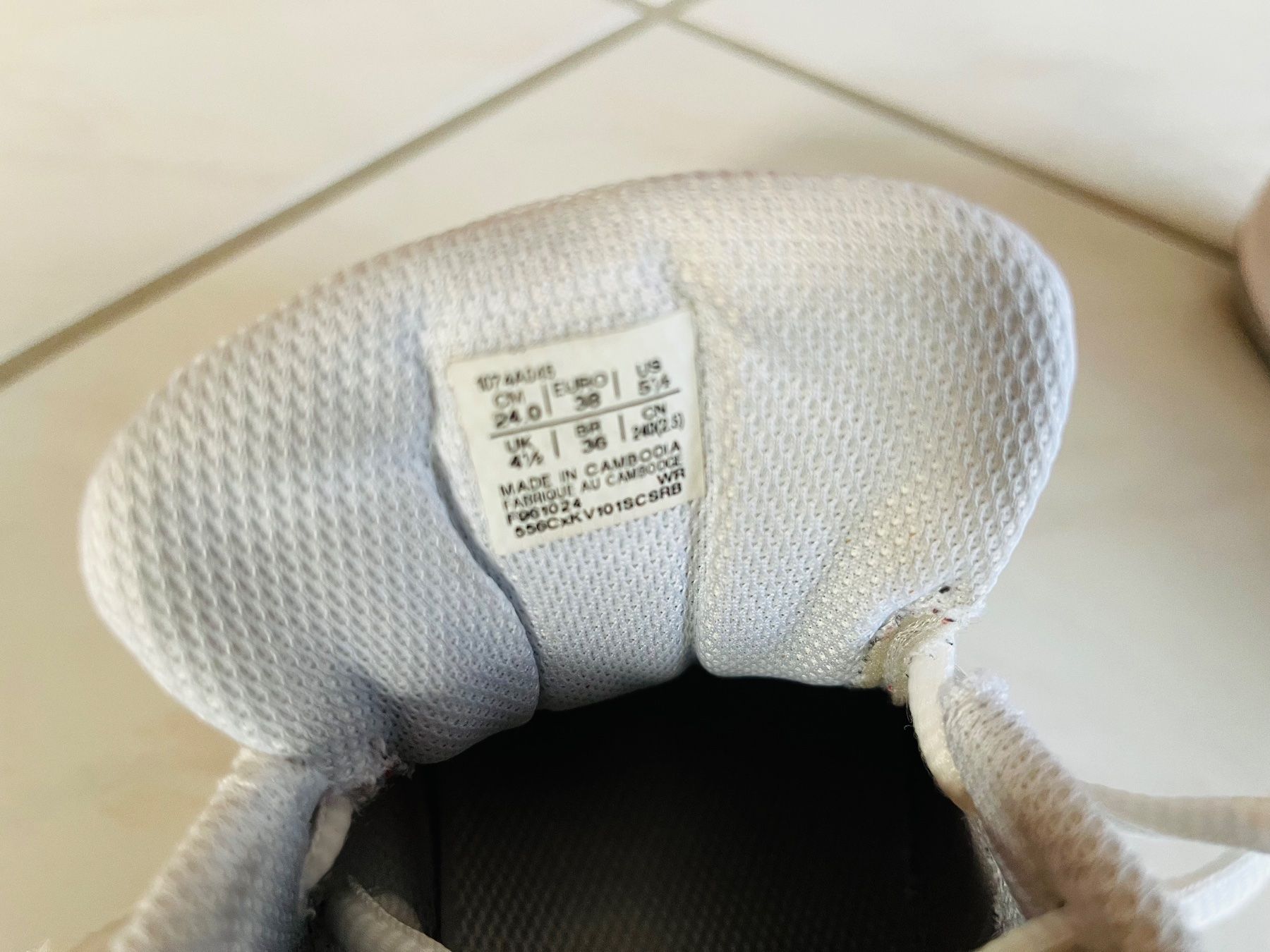 Scarpe da uomo: Asics Hallenschuhe Grösse 38 – Usato da Konolfingen venduto da takkie 2