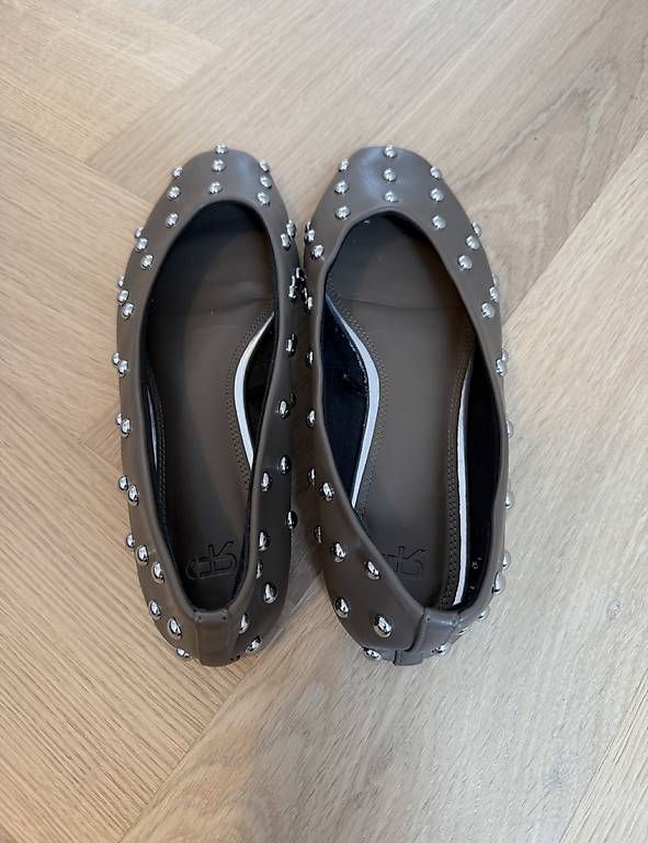 Chaussures femmes: Nieten Ballerinas – D'occasion à Zürich par kochme 1