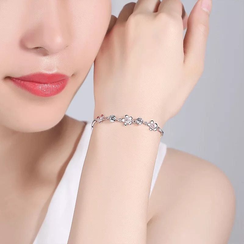 Bracciali & Braccialetti: silber armkette mit blumen – Nuovo e nell'imballaggio originale da St. Gallen venduto da yatoot26 4