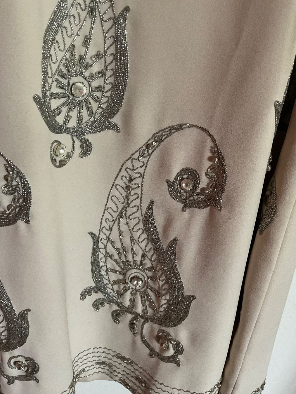 Vestiti: Zeitloses Abendkleid Beige – Usato da Biel/Bienne venduto da heygio 1