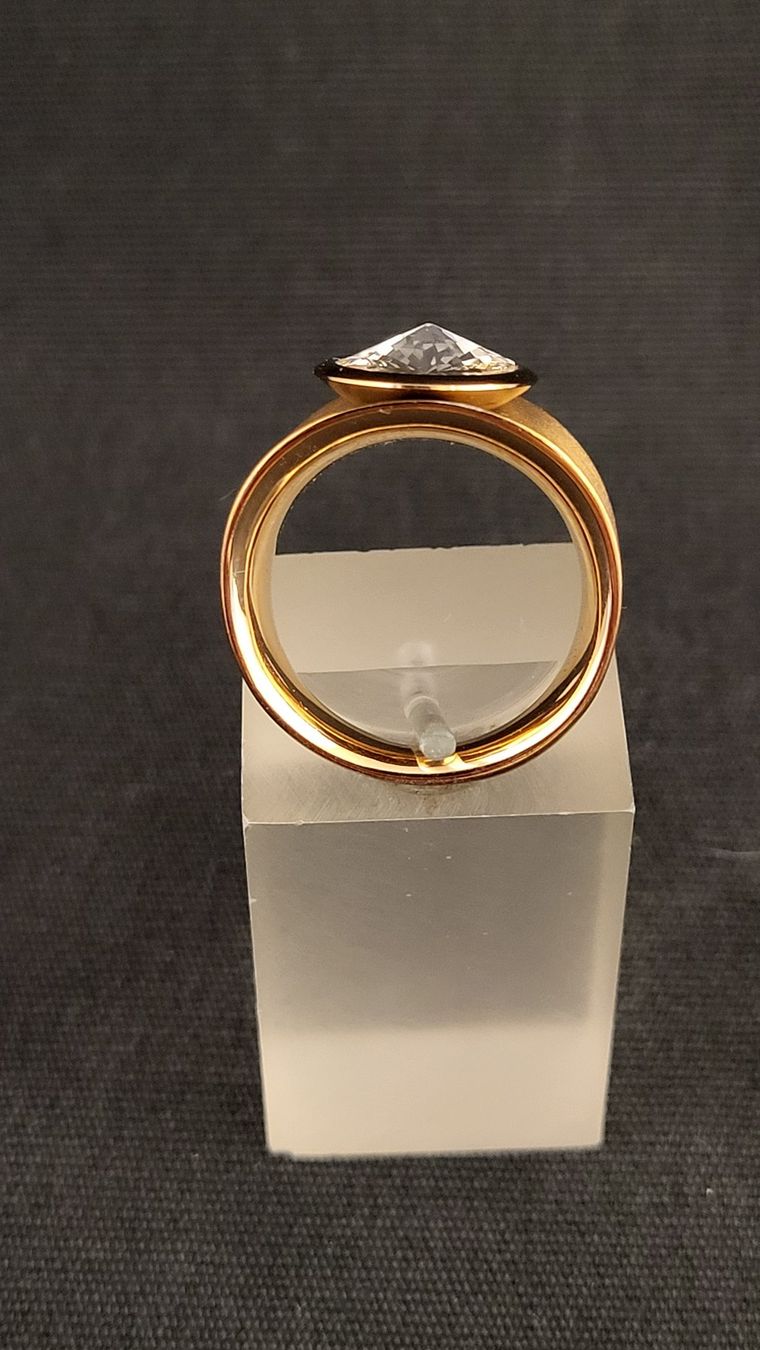 Anelli: Edelstahl-Ring mit Swarovski-Stein MANUELA CARL – Usato da Basel venduto da spinne02 3