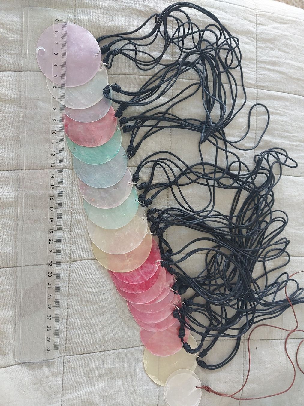 Catenine: 20 Halsketten Perlmutt diverse Farben – Nuovo (secondo la descrizione) da Einsiedeln venduto da rava02