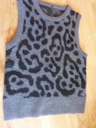 Pullunder  grau schwarz Leopardenmuster , ungetragen