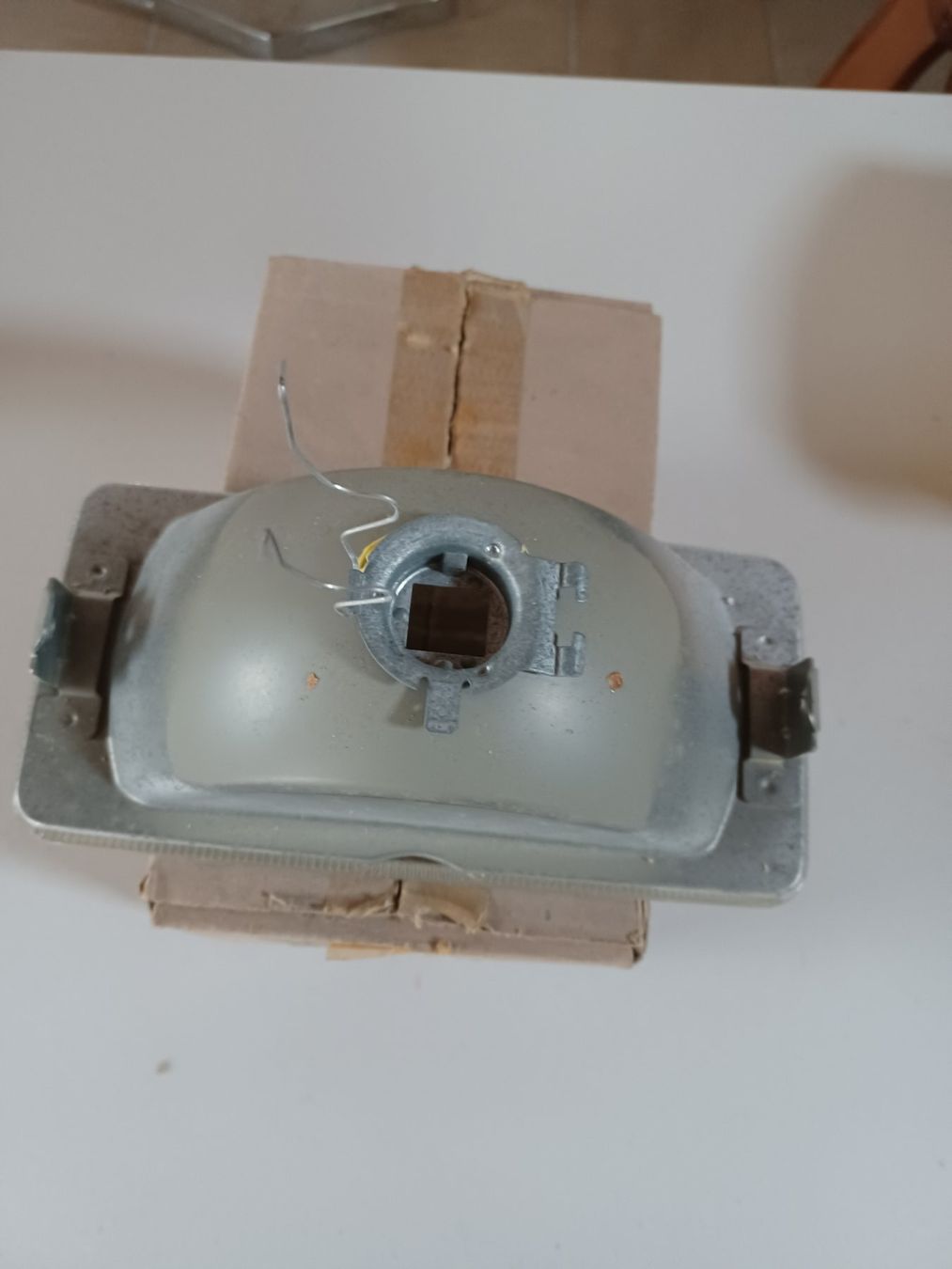Hella Fari: Hella Scheinwerfer H4 Rechteckig Oldtimer Neu OVP – Usato da Immensee venduto da bubi19 1