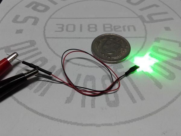 Componenti elettronici: Flacker-LED 3mm klar/grün 12V verkabelt – Nuovo (secondo la descrizione) da Luzern venduto da Salefactory