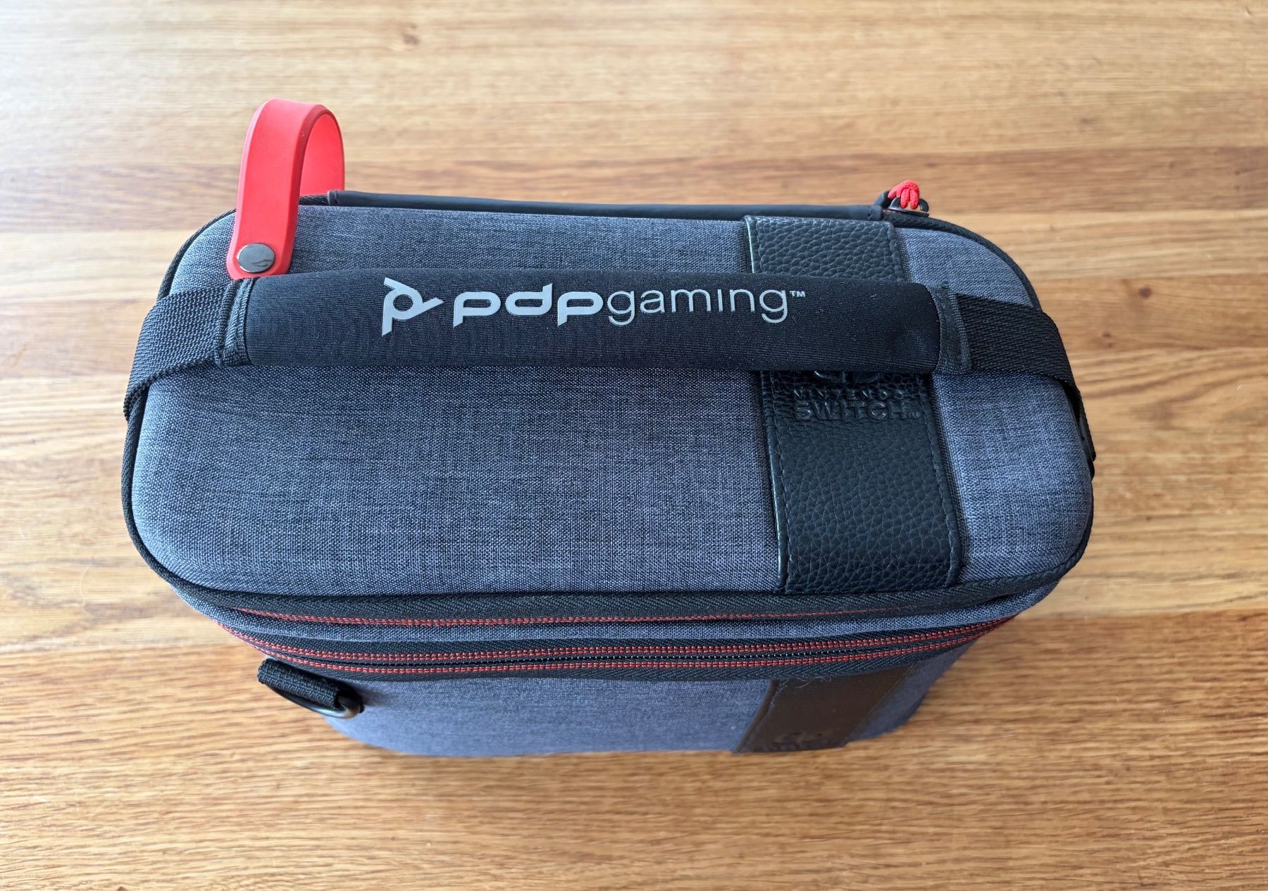 Nintendo Konsolen: Nintendo Switch complète + dock + housse – Gebraucht aus Pont-la-Ville von nino0927 1