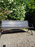 Gartenbank Holz und Eisen