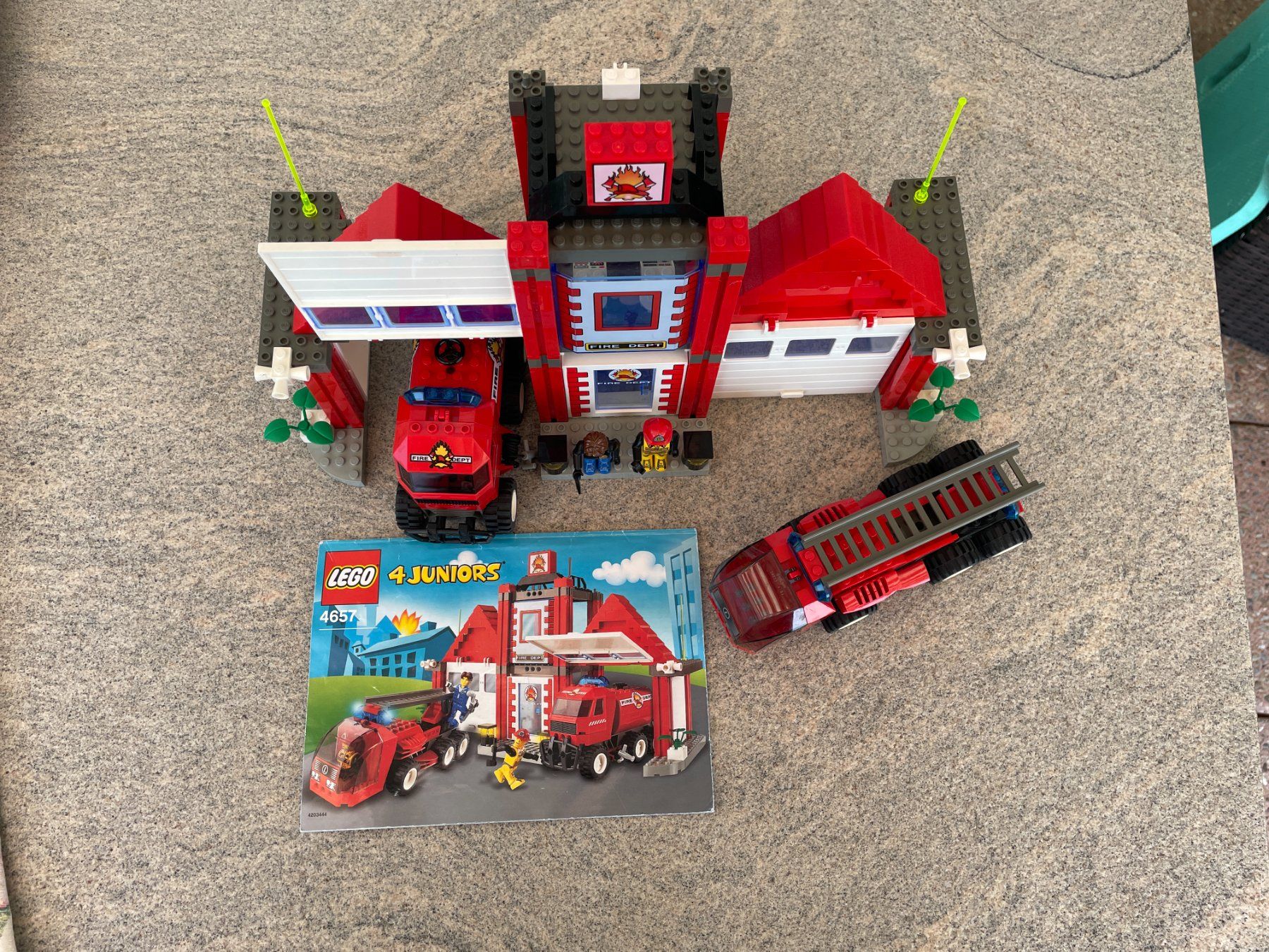 Lego Baukästen: LEGO Juniors Feuerwache 4651 mit Anleitung – Gebraucht aus Geroldswil von Jeremy11