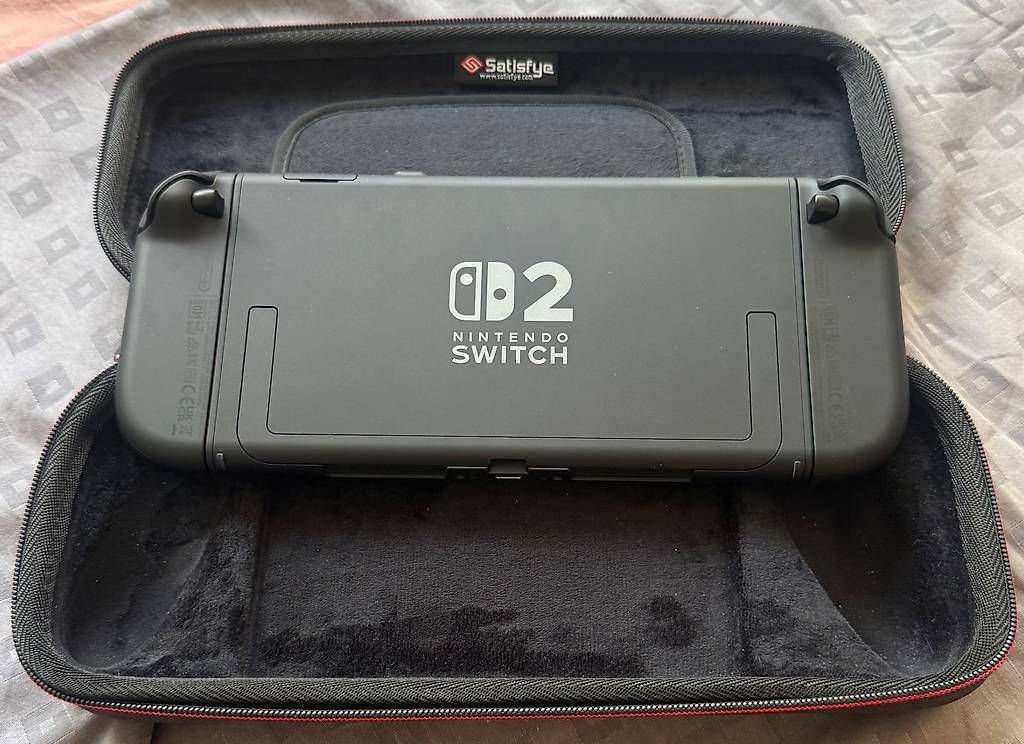 Nintendo Console: Switch 2 mit Garantie, 6x gebraucht – Usato da Liebefeld venduto da ClicknFresh 1