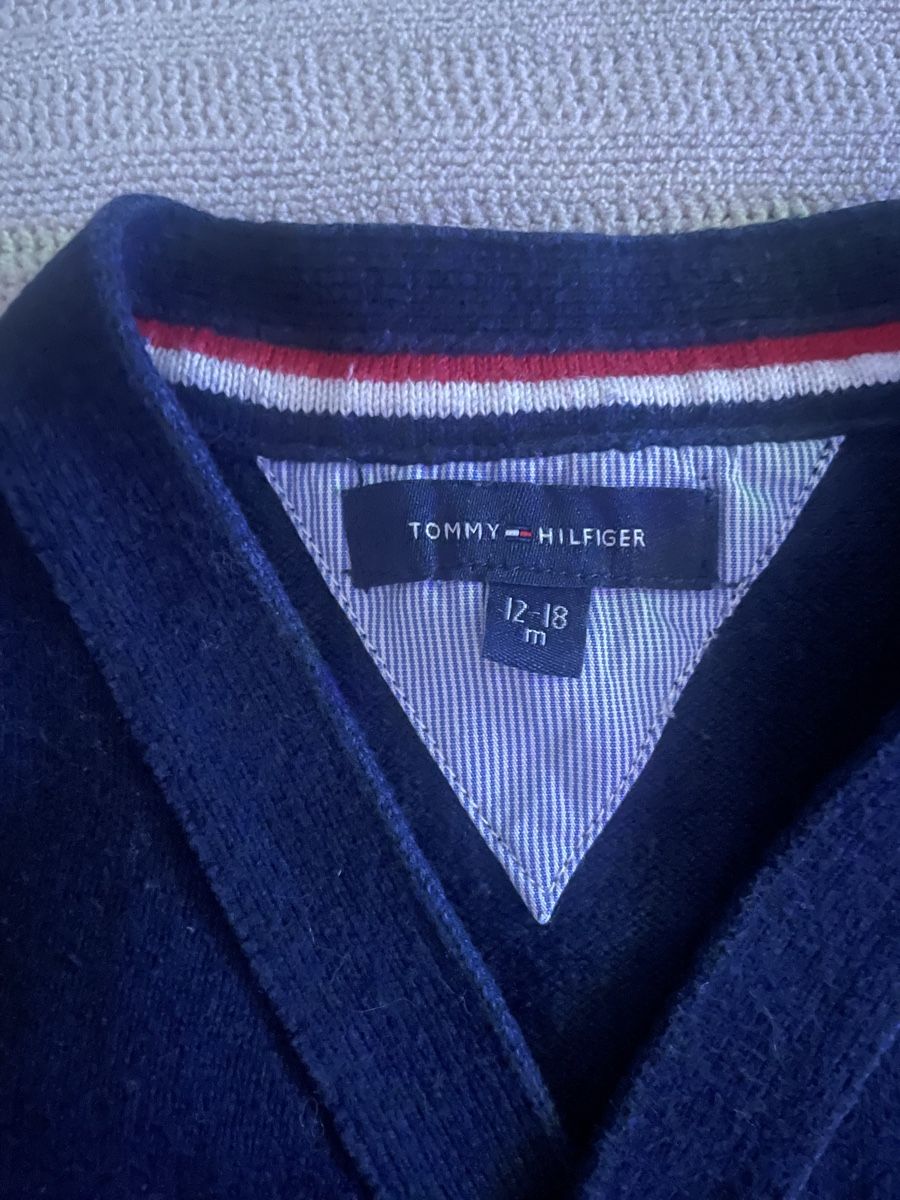 Tommy Hilfiger Pullover & Sweatshirts: Tommy Hilfiger Pullunder Grösse 12-18 m  – Gebraucht aus Rothenburg von Lindas2003 1