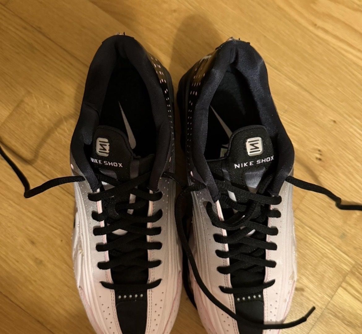 Nike Scarpe da donna: Nike shox R4 Sakura 39 – Nuovo (secondo la descrizione) da Eriswil venduto da fla_p75m 2