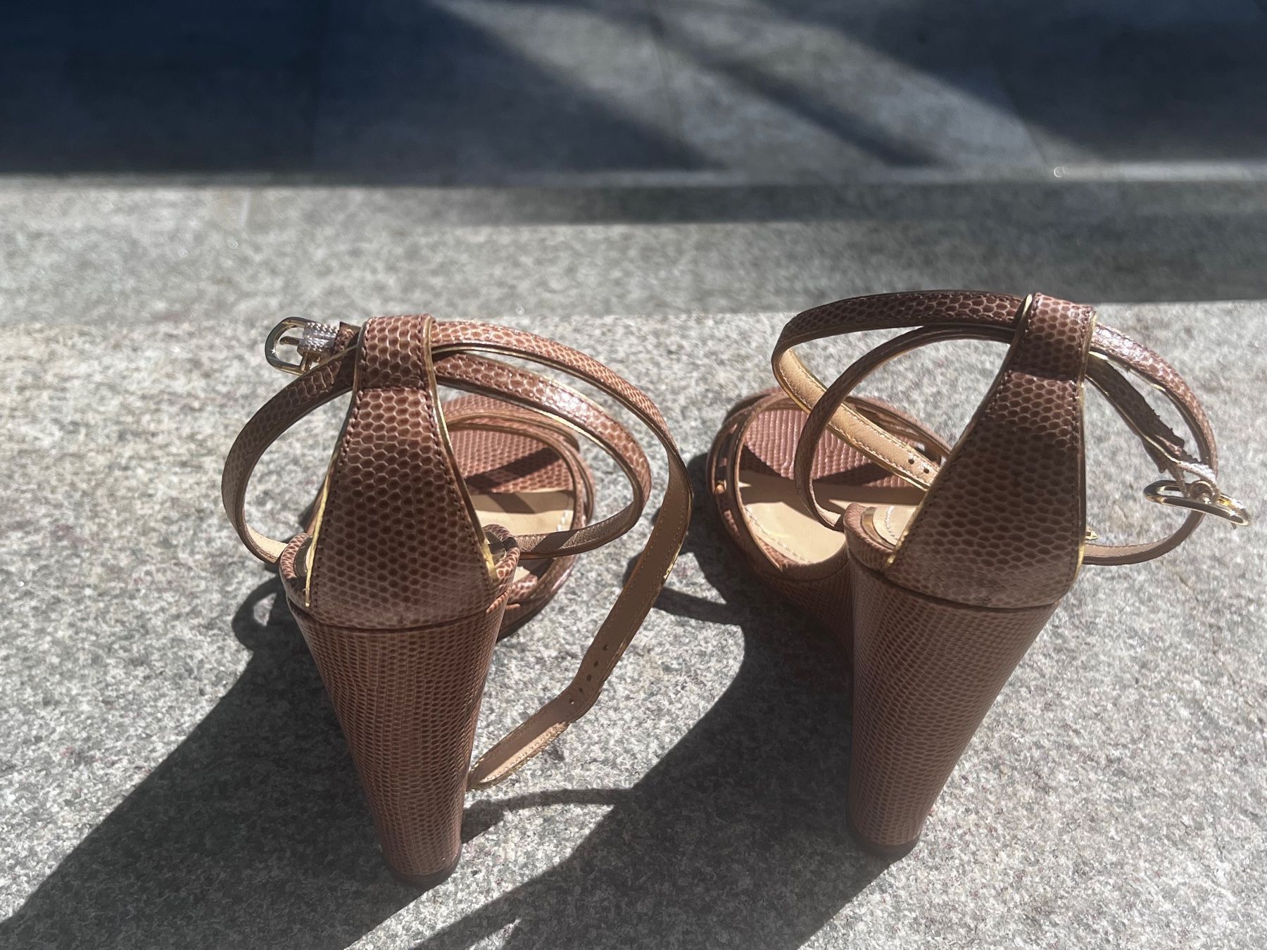 Dolce & Gabbana Damenschuhe: Chaussures compensées Dolce & Gabbana beiges 39 – Neu (gemäss Beschreibung) aus Lausanne von Flo1006 2