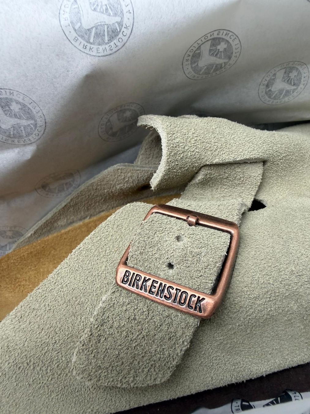 Birkenstock Chaussures hommes: Birkenstock Boston Clogs Gr. 39 Taupe – Neuf (Voir description) à Pratteln par Rolex2023 1