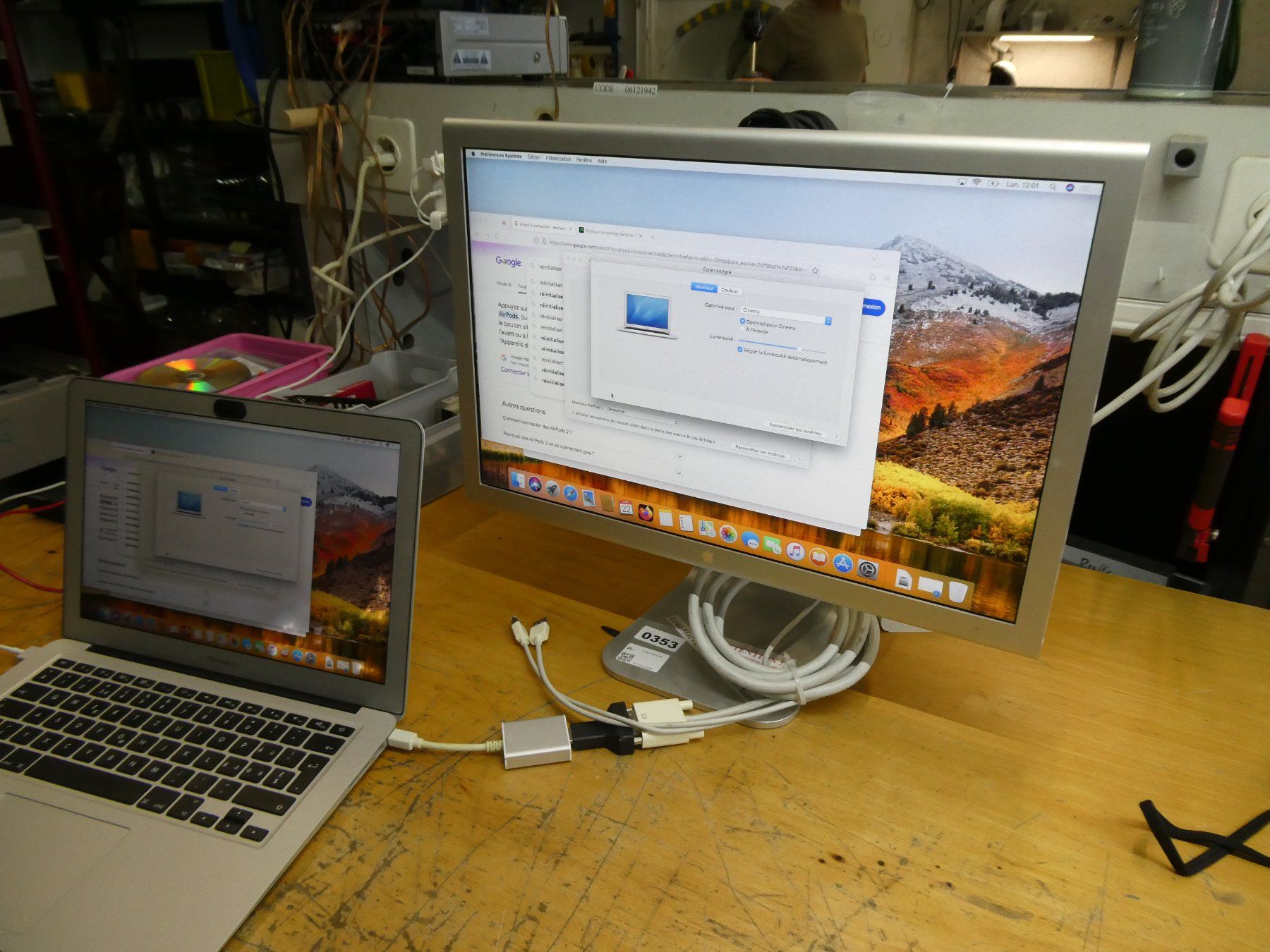 Apple Monitor: Ecran LCD APPLE 20 pouces avec adaptateur – Usato da Etagnières venduto da emmaus.electro