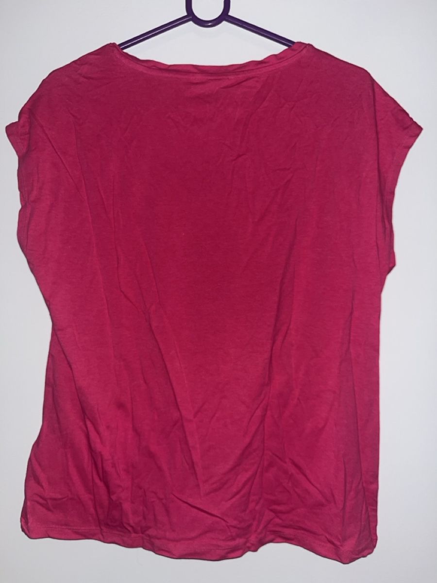 Top: Pinkes T-Shirt Grösse M – Usato da Dübendorf venduto da ani_xht5 1