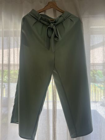 Mintgrüne Sommerhose, 3/4, Gr. 38