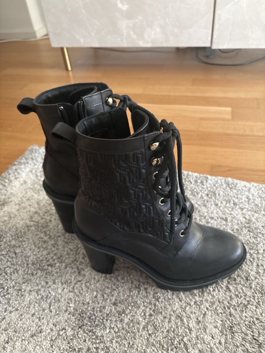 Tommy Hilfiger Scarpe da donna: Tommy Hilfiger Winterstiefel – Nuovo (secondo la descrizione) da Bürglen TG venduto da ste_s6yp