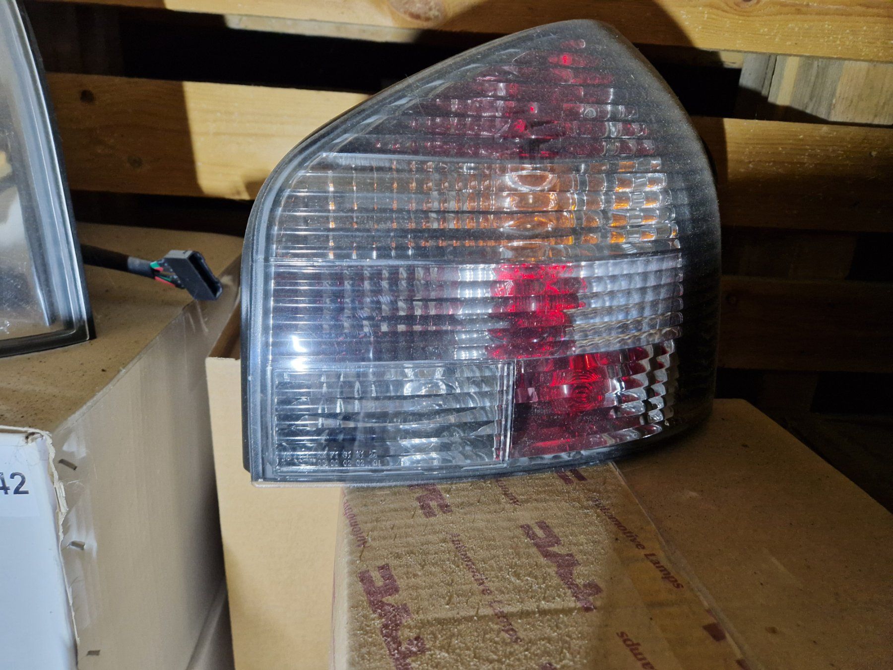 Audi Fari: Rückleuchten Audi A3 8L – Nuovo e nell'imballaggio originale da Dottikon venduto da zepterAG