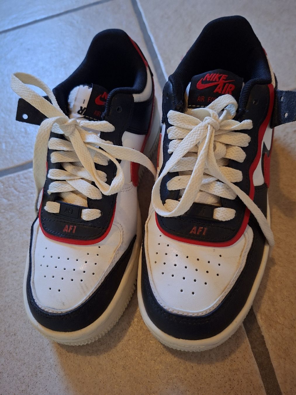 Nike Chaussures hommes: Nike Air Grösse 36 – D'occasion à Kräiligen par schwobst 1