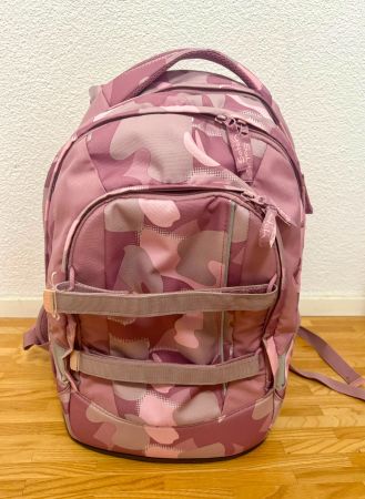Satch Schulrucksack «Heartbreaker» Pink-Camouflage