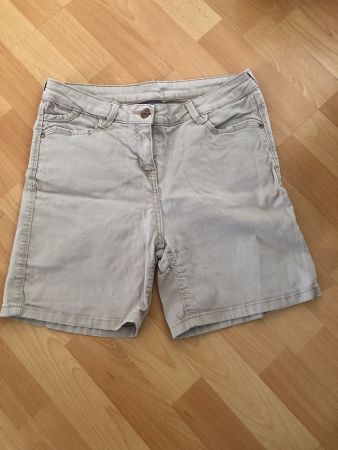 Kurze Jeans Gr 40