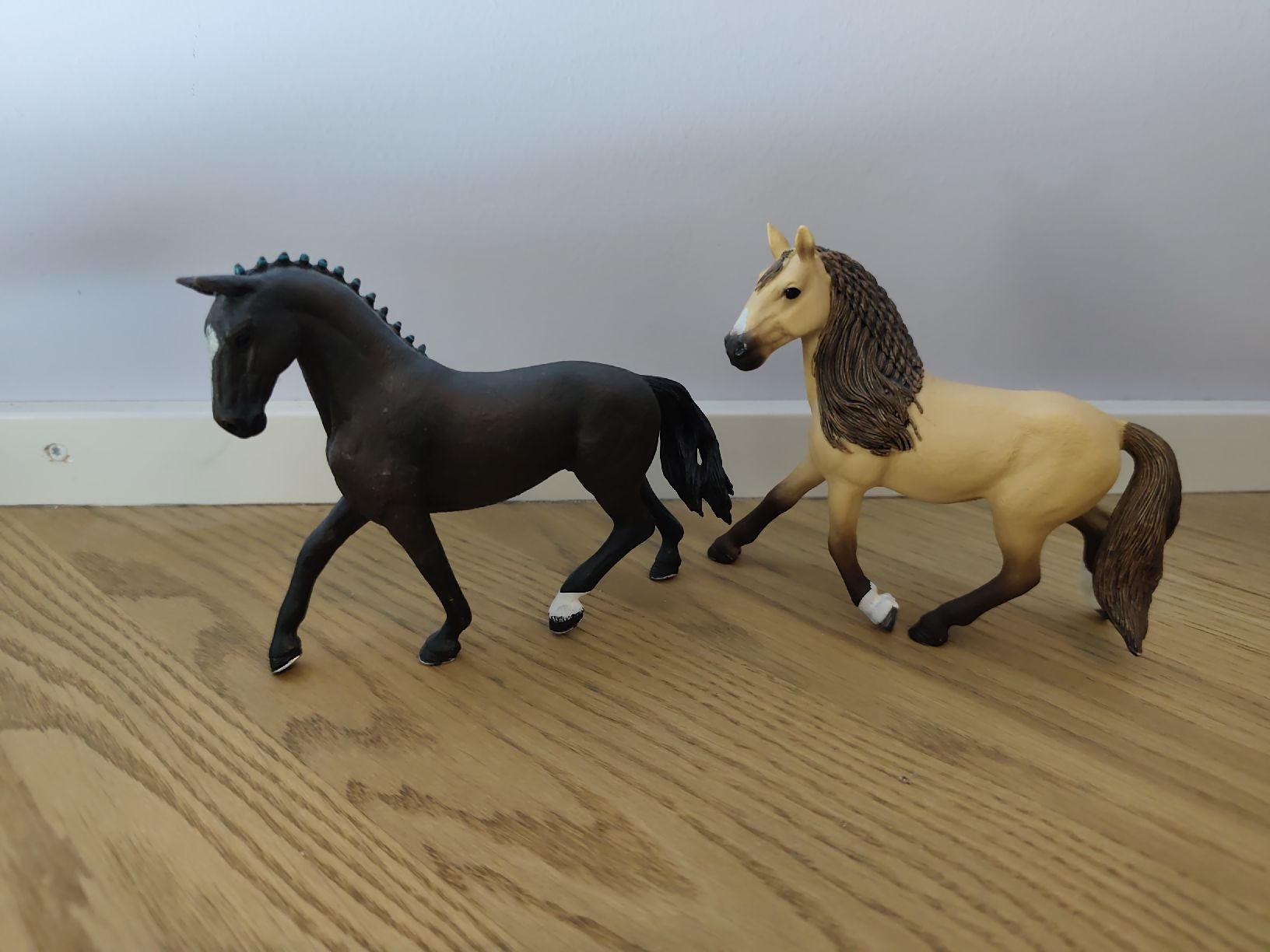 Schleich Giocattoli: 2 schleich horses – Usato da Zürich venduto da one_deal