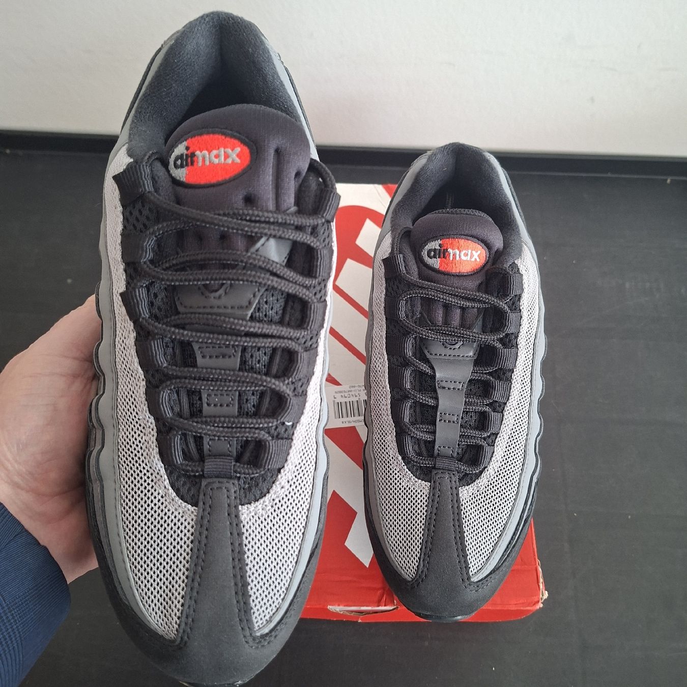 Nike Scarpe da uomo: Air Max 95 OG Black Bright Crimson Anthracite – Nuovo e nell'imballaggio originale da Onex venduto da Chooseyoursneaks 3