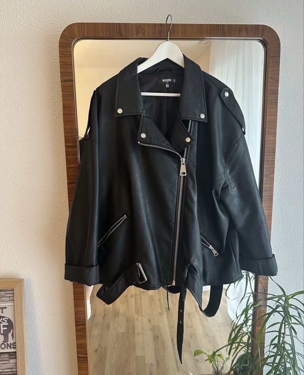 Giacche: Oversized Bikerjacke Plus Size XXL  – Usato da Triengen venduto da Meetmeatthebodega