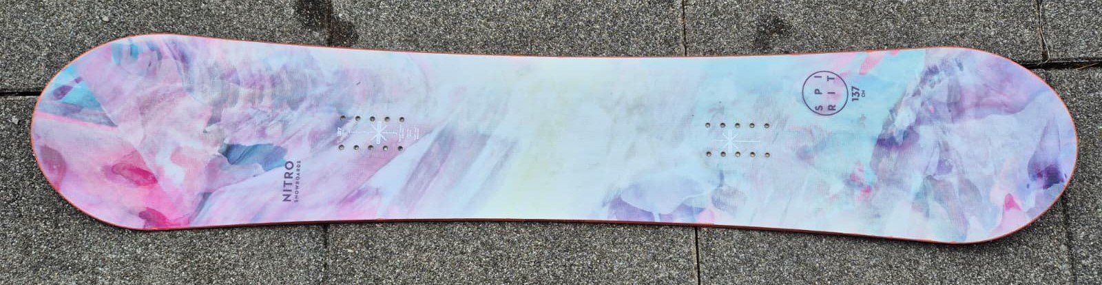 Snowboard Nitro Board: Snowboard NITRO (sans fixation) 137cm – Usato da La Sagne venduto da Vinny3
