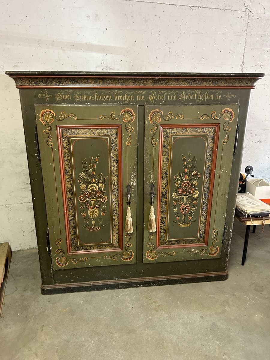 Armadi: Antiker Schrank, 147x60cm., Höhe 143cm. – Usato da Bern venduto da wal_qv9w