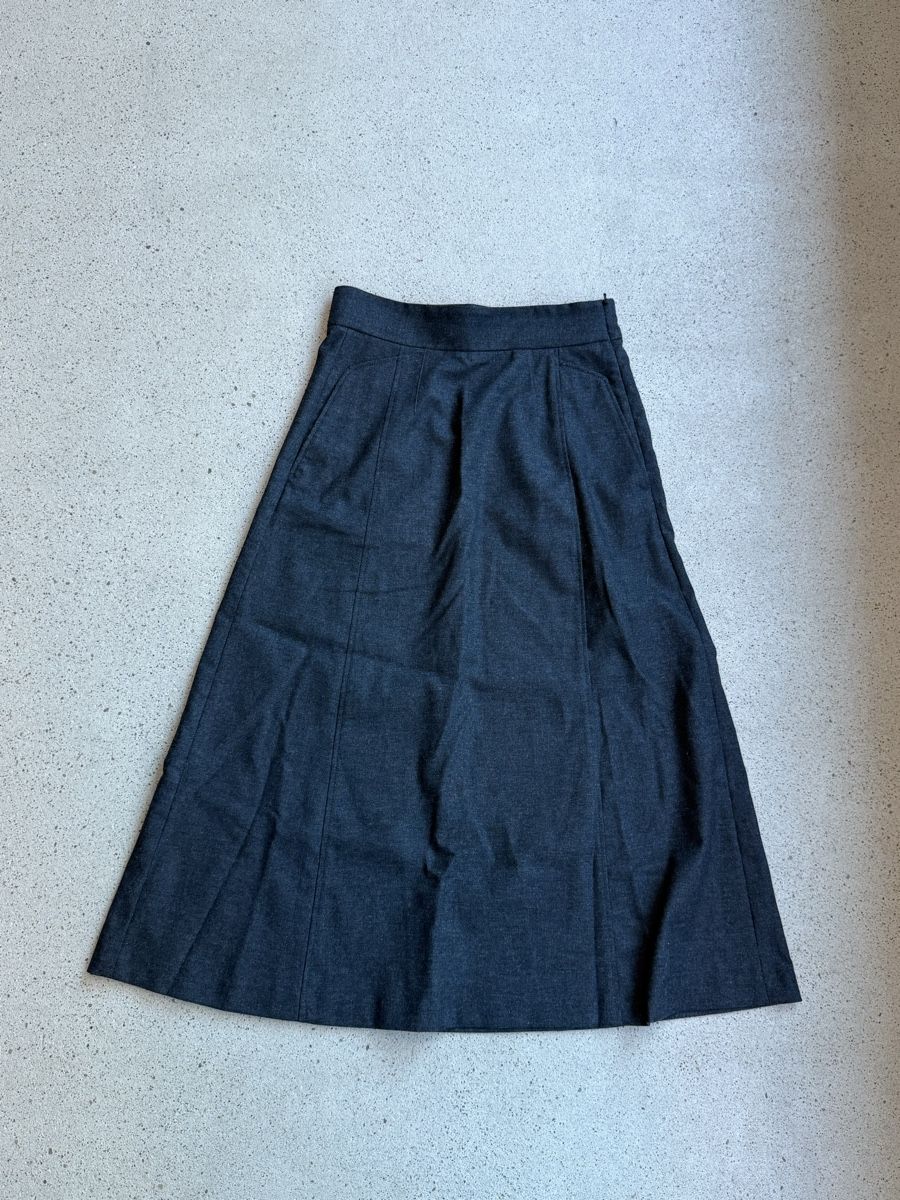 Massimo Dutti Gonne: Massimo Dutti Wool Blend Skirt, Dark Grey, Size EU 38 – Usato da Zürich venduto da aud_jxy9 2