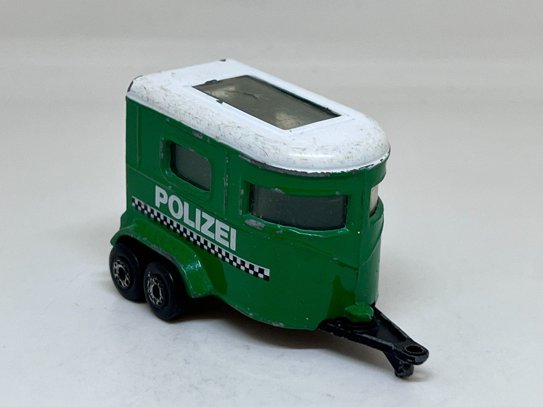 Matchbox Modellini d'auto: Matchbox Pony Trailer #270 – Usato da Wildegg venduto da LaaBoutique