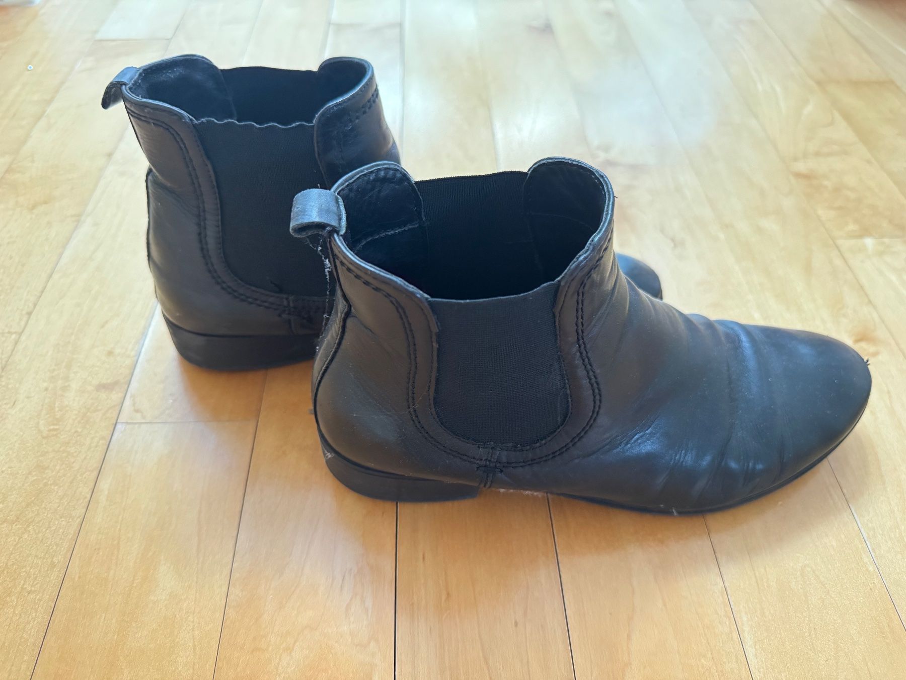Damenschuhe: Stiefeletten Leder Schwarz Grösse 39 – Gebraucht aus Urdorf von roses202 1