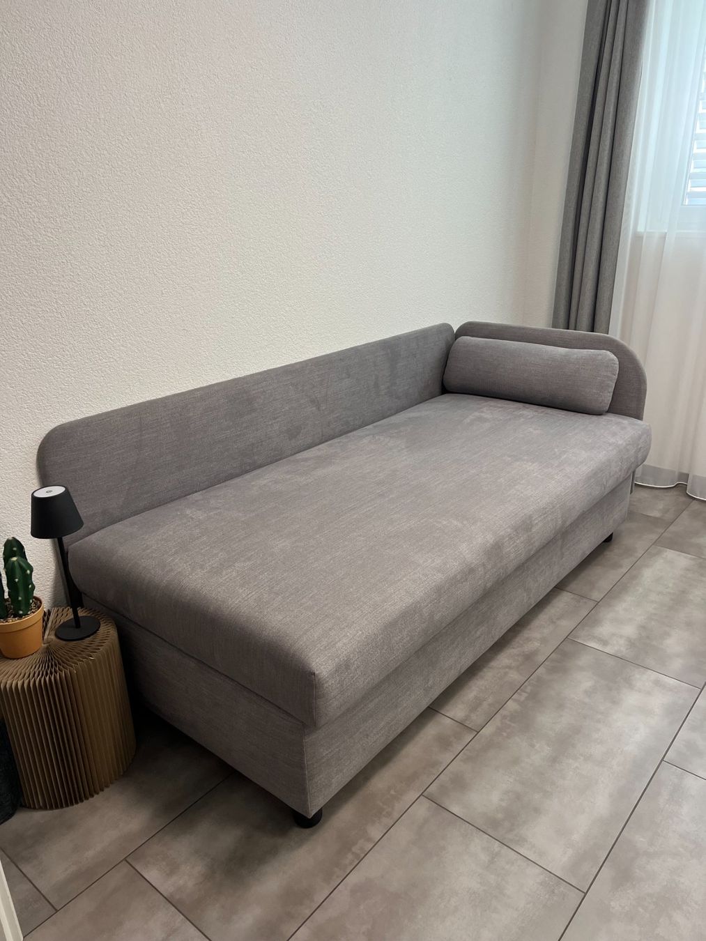 Divani: Sofa / Bett mit viel Stauraum – Usato da Appenzell venduto da Pamela9050