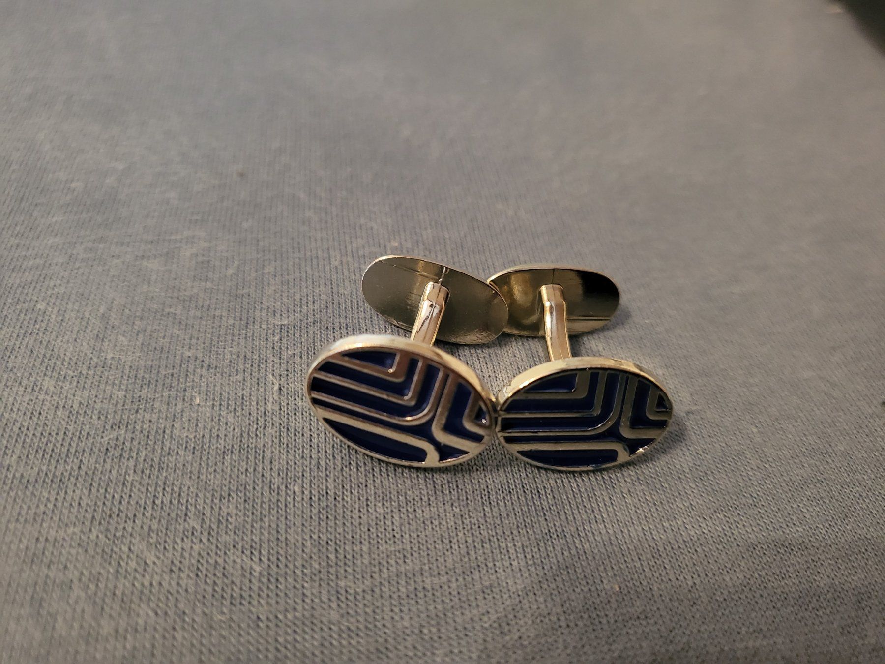 Gemelli: Cufflinks / Manschettenknöpfe / Boutons de manchette – Nuovo e nell'imballaggio originale da Sonceboz-Sombeval venduto da michael.l