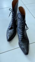 Schwarze Leder Stiefeletten mit Schnürung Grösse 39