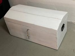 Schöne  Shabby chic Holz Truhe 