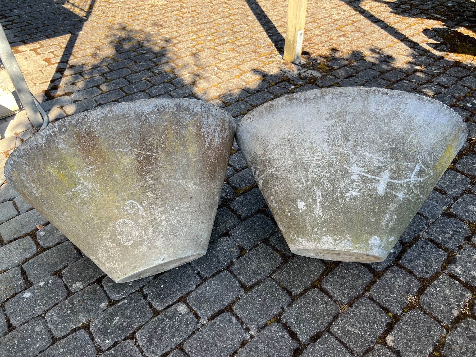 Eternit Vasi per fiori: Pflanzentopf / Eternit / ev. Willy Guhl – Usato da aarwangen venduto da Butzi99 1