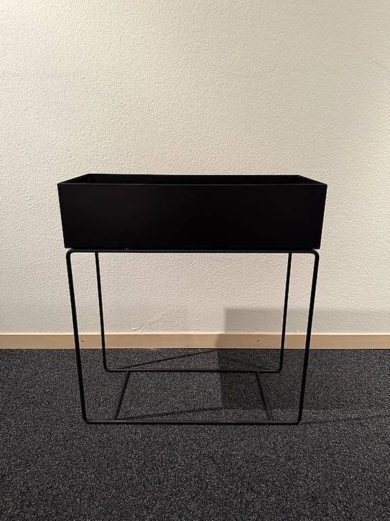 Ferm Living - Plant Box Schwarz (Gebraucht) in Kilchberg ZH fr CHF 30   nur Abholung auf Ricardo kaufen