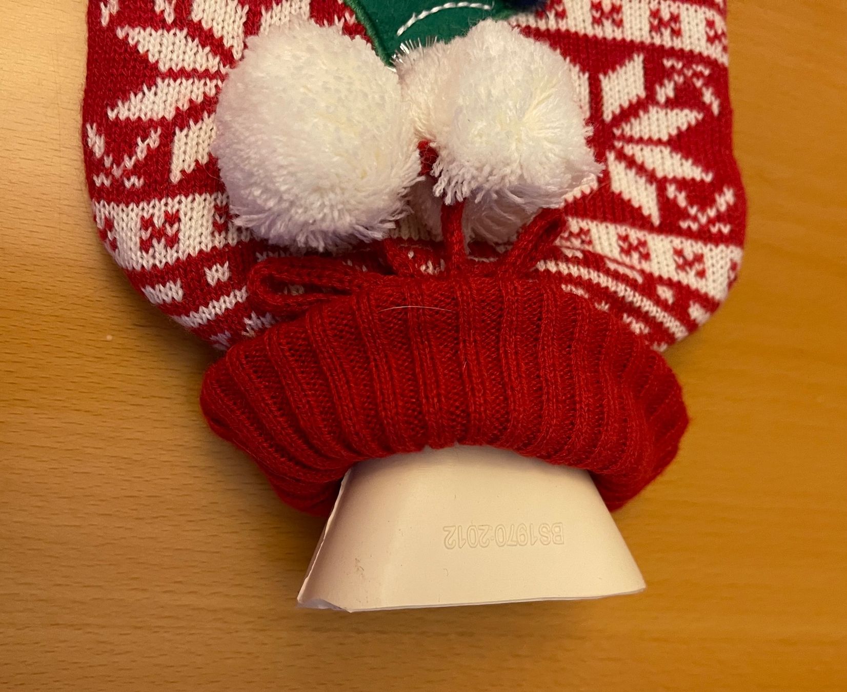 Sonstige antike Technik & Geräte: Weihnachts-Set 2 Paar Socken und eine Wärmflasche – Gebraucht aus Basel von Seifehuesli 4