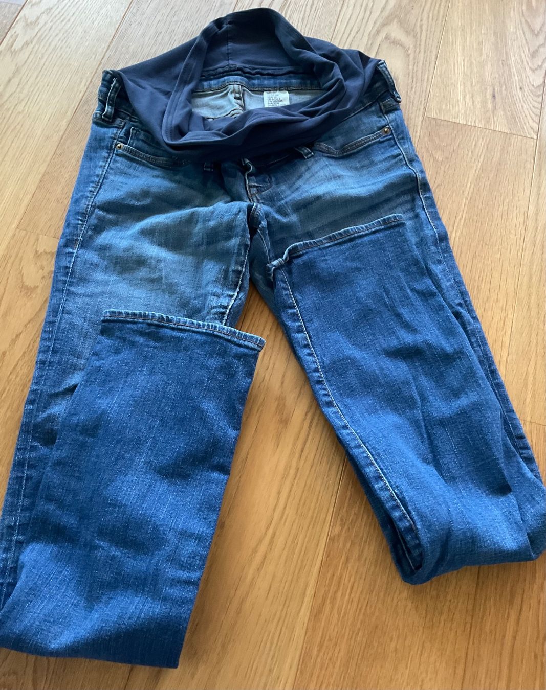 Lotti di vestiti: Umstandskleidung, 4 Jeans – Usato da Niederteufen venduto da sicmu 4