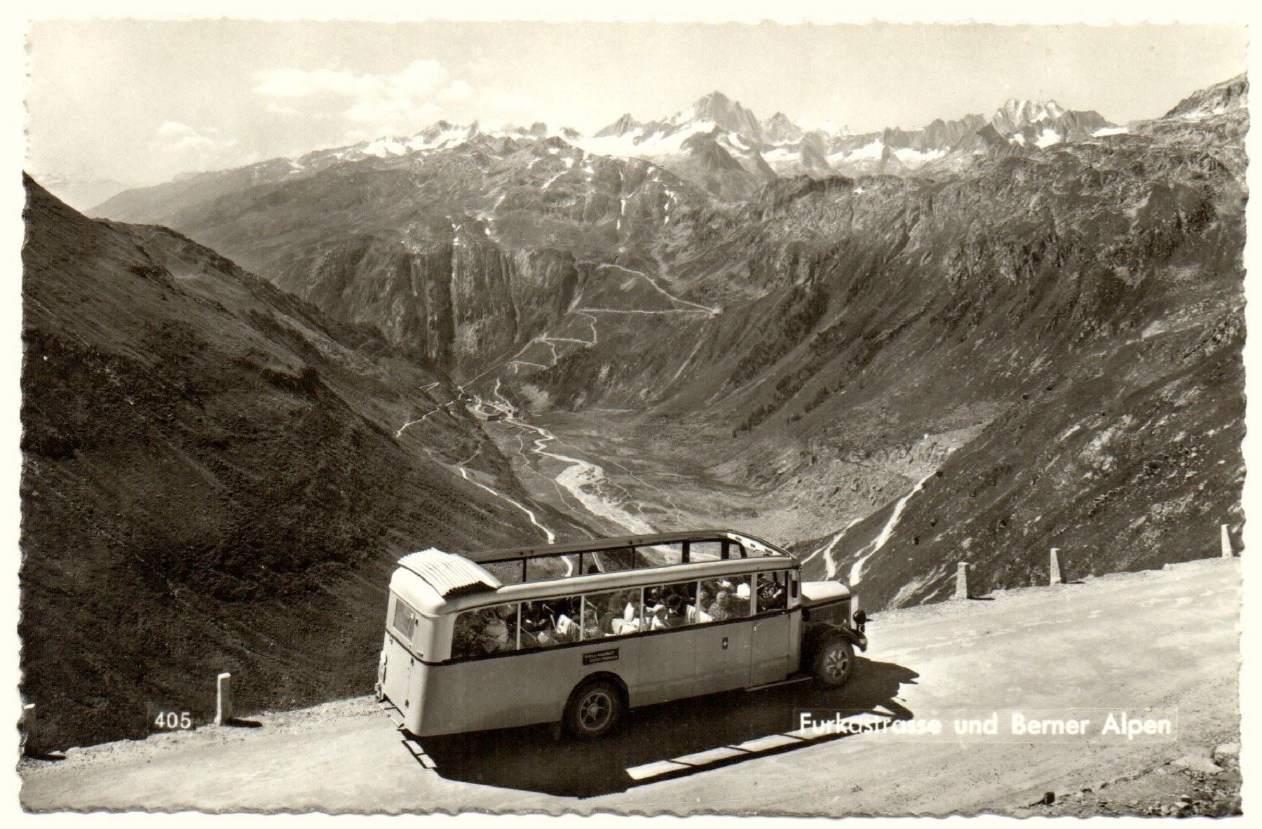 Cartoline postali: FURKASTRASSE und Berner Alpen - Postauto – Nuovo (secondo la descrizione) da Jona venduto da philajona