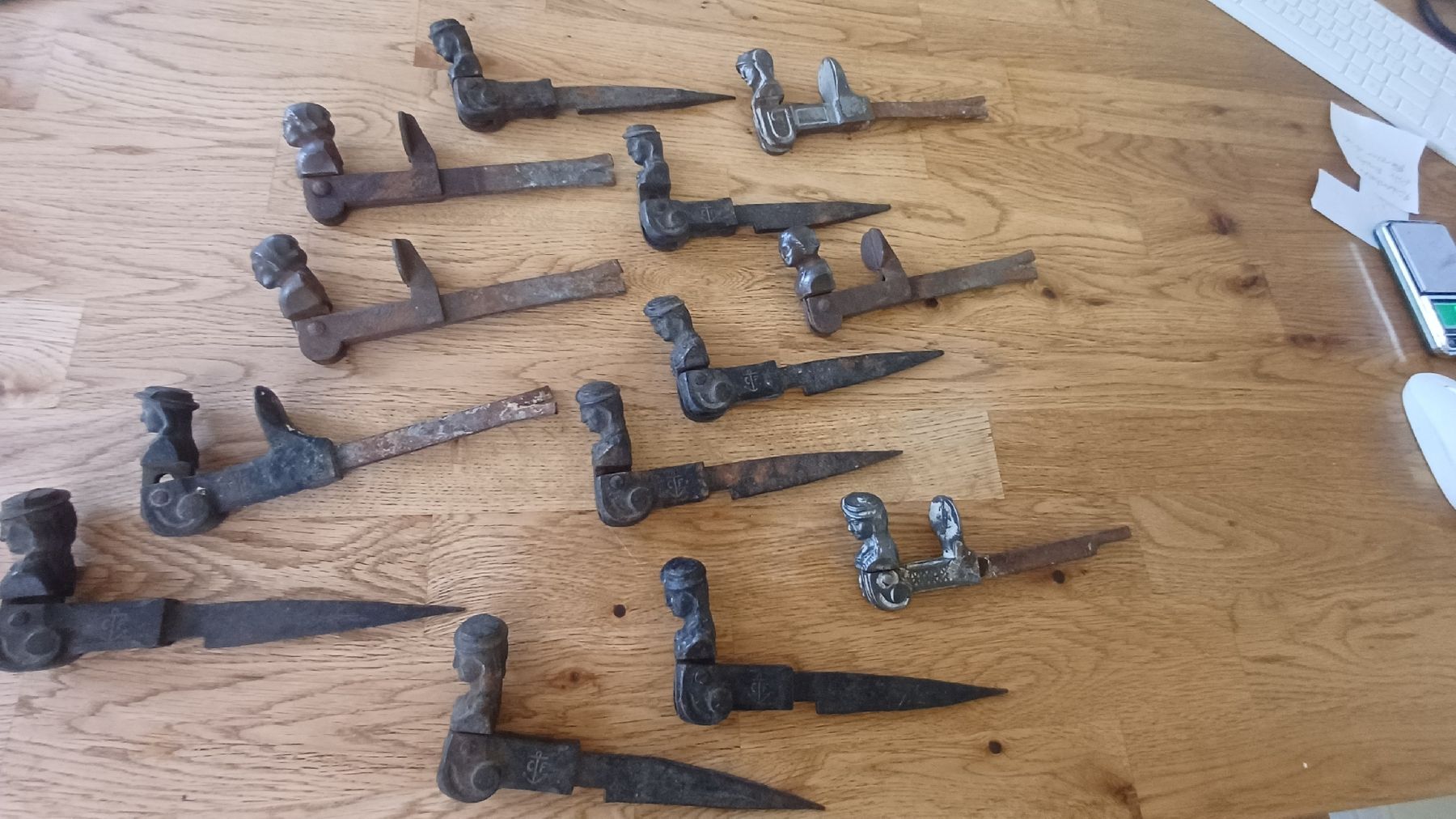 Ferramenta: Rückenhalter Fenster  – Usato da Flawil venduto da Pinkmalibu 8