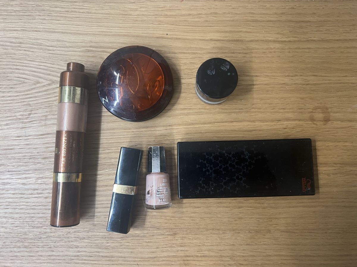 Make-up: Make-up Set Estee Lauder, Guerlain, Chanel – Usato da Ebmatingen venduto da dartim 1