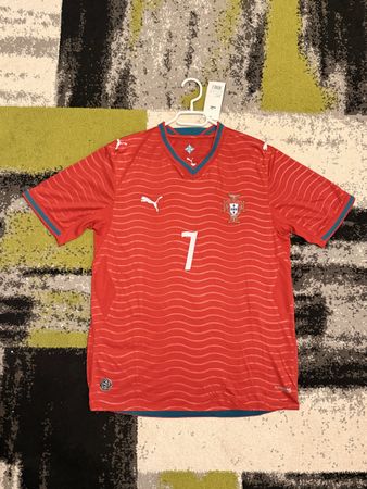 Maillot Portugal Puma Ronaldo numéro 7 taille M neuf