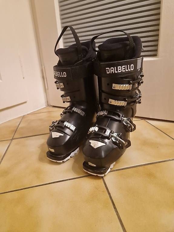 Scarpe da uomo: Chaussures de ski – Usato da Petit-Lancy venduto da Sejogurl 1