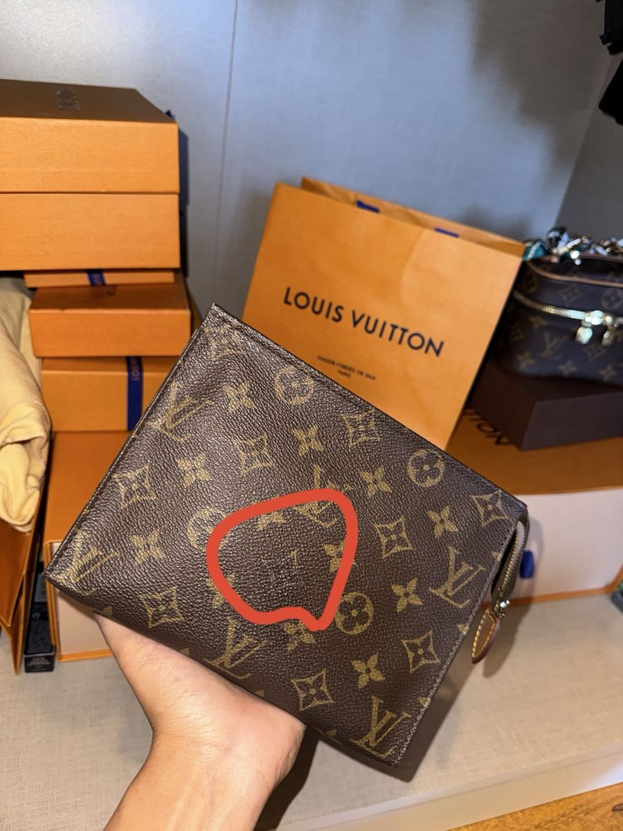 Louis Vuitton Borse: Louis Vuitton Toiletry Pouch 19 cm – Usato da Widnau venduto da Pukpan_99 6
