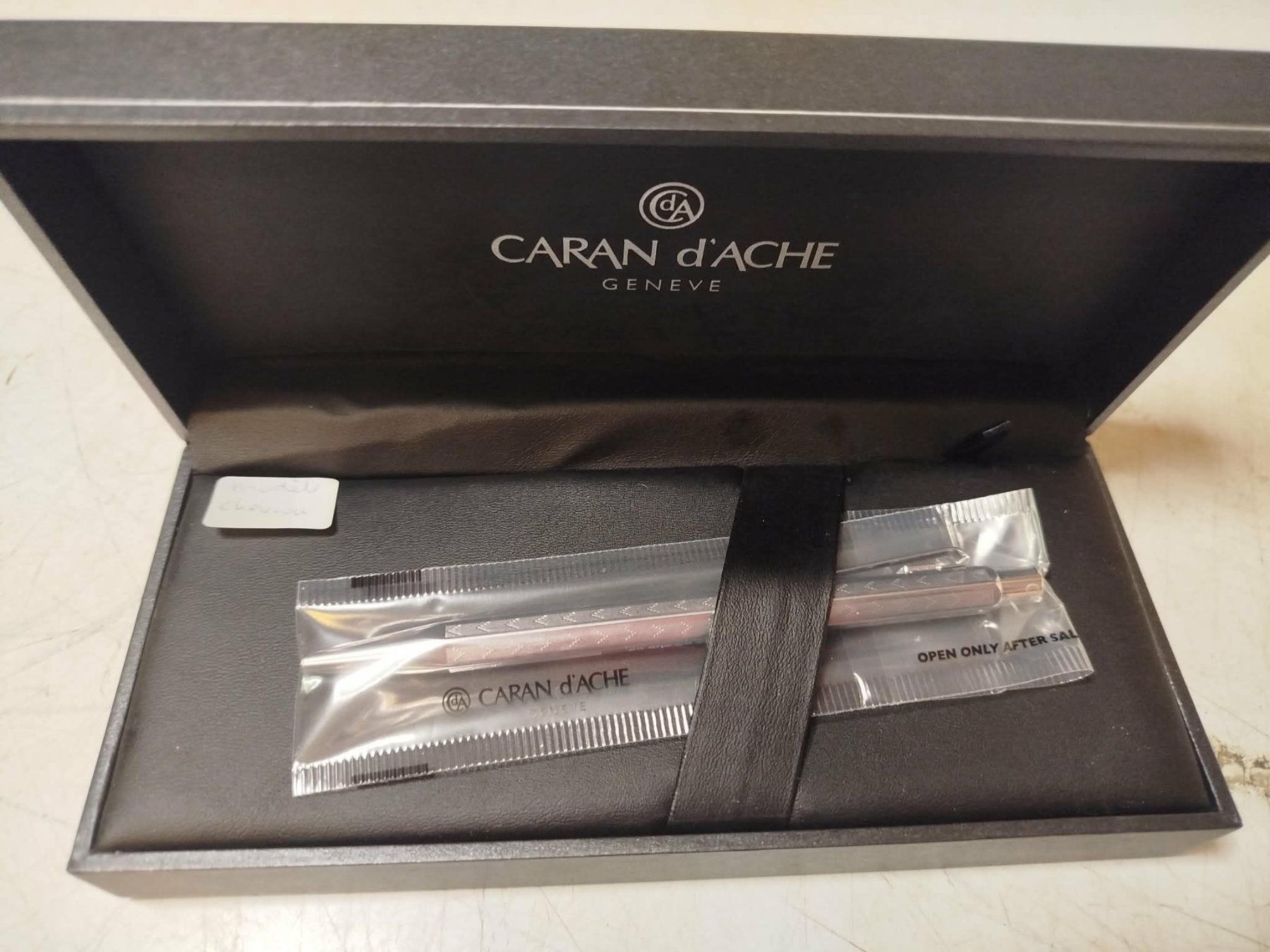 Penna & Evidenziatori: Caran d’Ache Ecridor  Stylo – Usato da La Chaux-de-Fonds venduto da Emmaus2300CDF